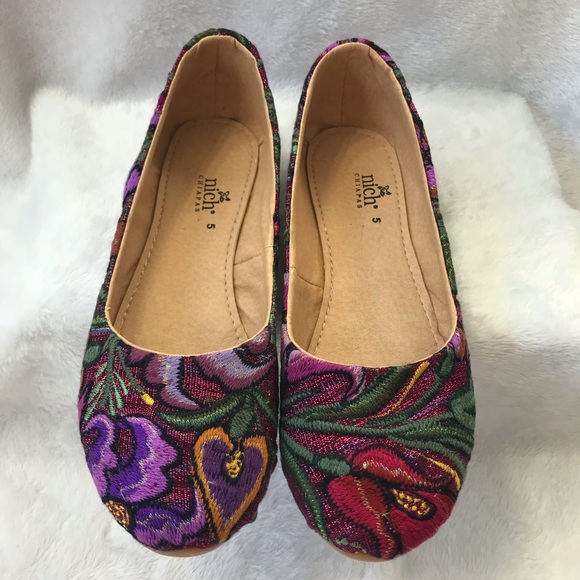NWOT Embroidered Flats, Size 7.5 - Picture 15 of 15